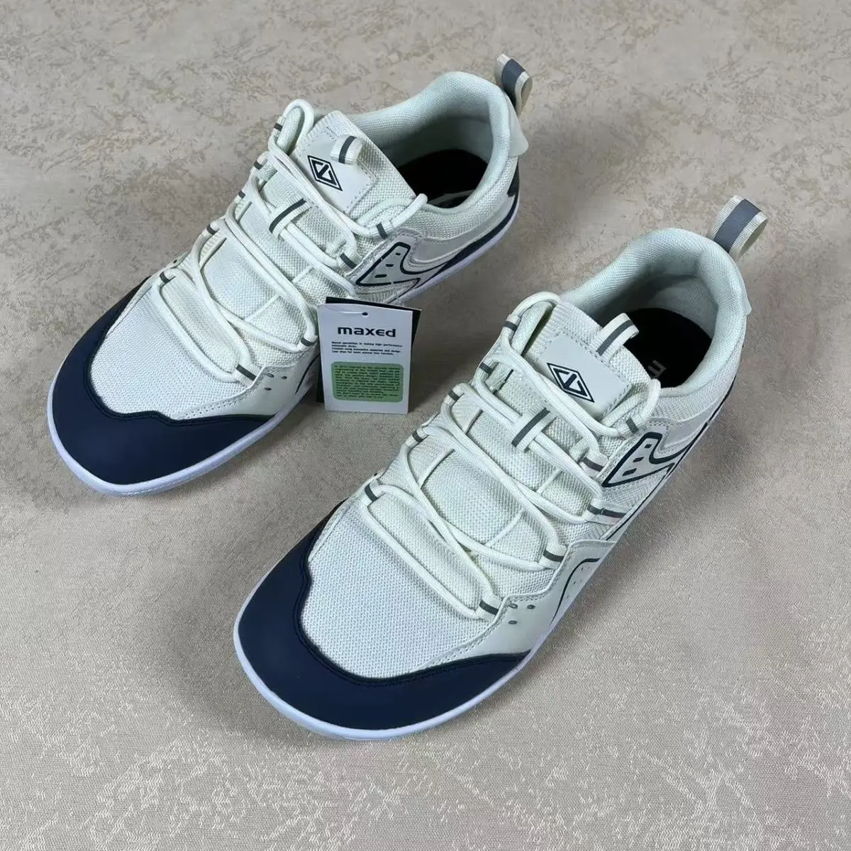 

Классическая брендовая спортивная повседневная обувь. Дизайнерская обувь для фитнеса на плоской подошве. Удобная широкая уличная прогулочная обувь 4E.