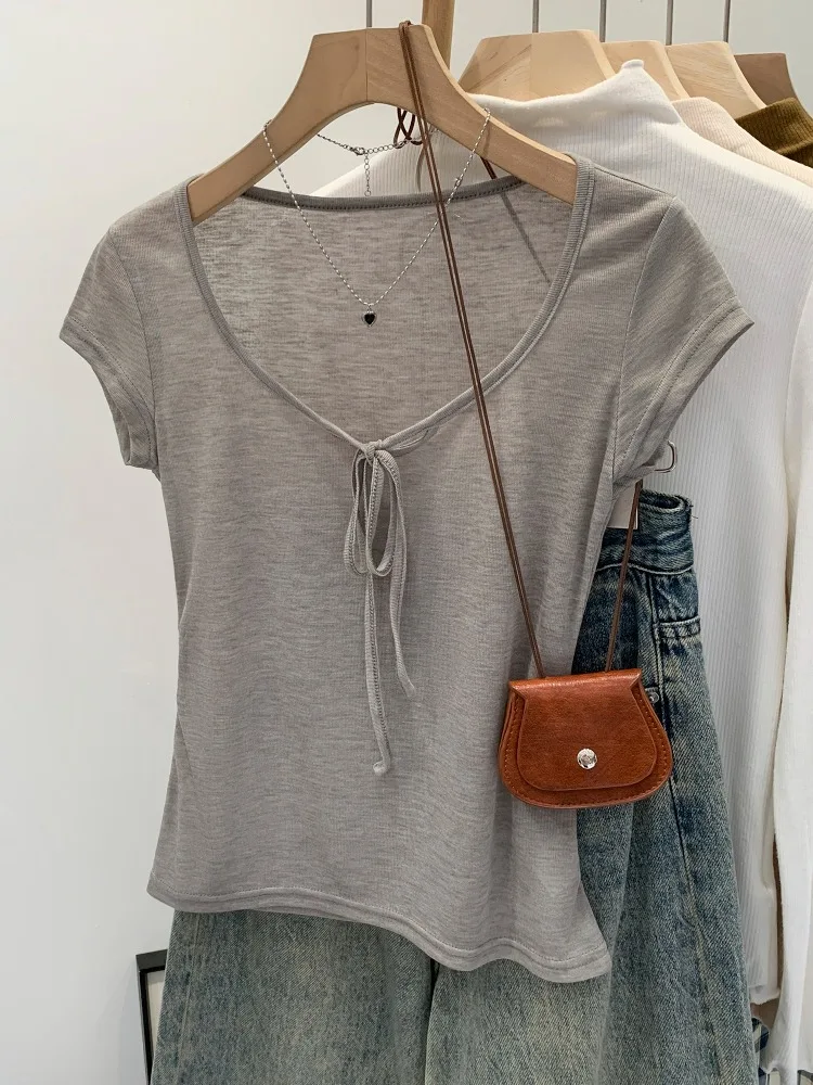 

Women's Summer Stylish Thin Gray Tie-front Large U-neck Regular Shoulder Fitted Waist Cinching Short Sleeve Cropped T-shirt