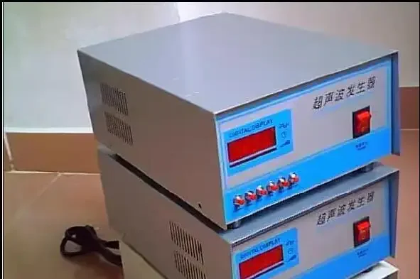 

ULTRASONIC GENERATOR 600W 28khz r vibrating screen , 24 hours working a day, drive 2 of 100W transducers High quality NE