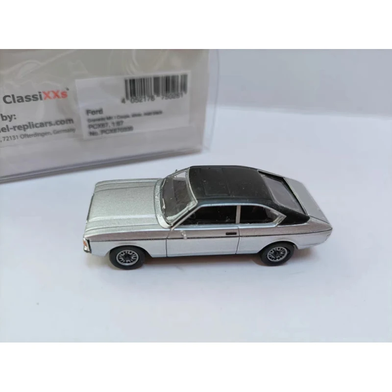 

Premium PCX 1: 87 Scale Ford Granada MK1 Silver-gray Sports Plastic Car Model Collection Display Toy Gifts
