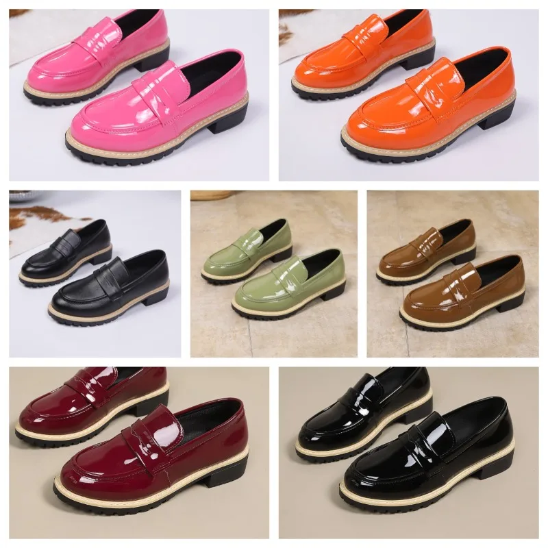 

Женские черные кожаные лоферы на массивной подошве, удобные туфли без каблука для работы, офиса, повседневной носки, модный стиль.