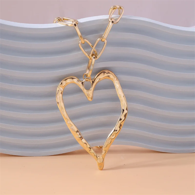 Aihua Punk Gold Color Big Hollow Heart Pendant Necklaces for Women Metal Chain Choker Necklaces Fashion Jewelry