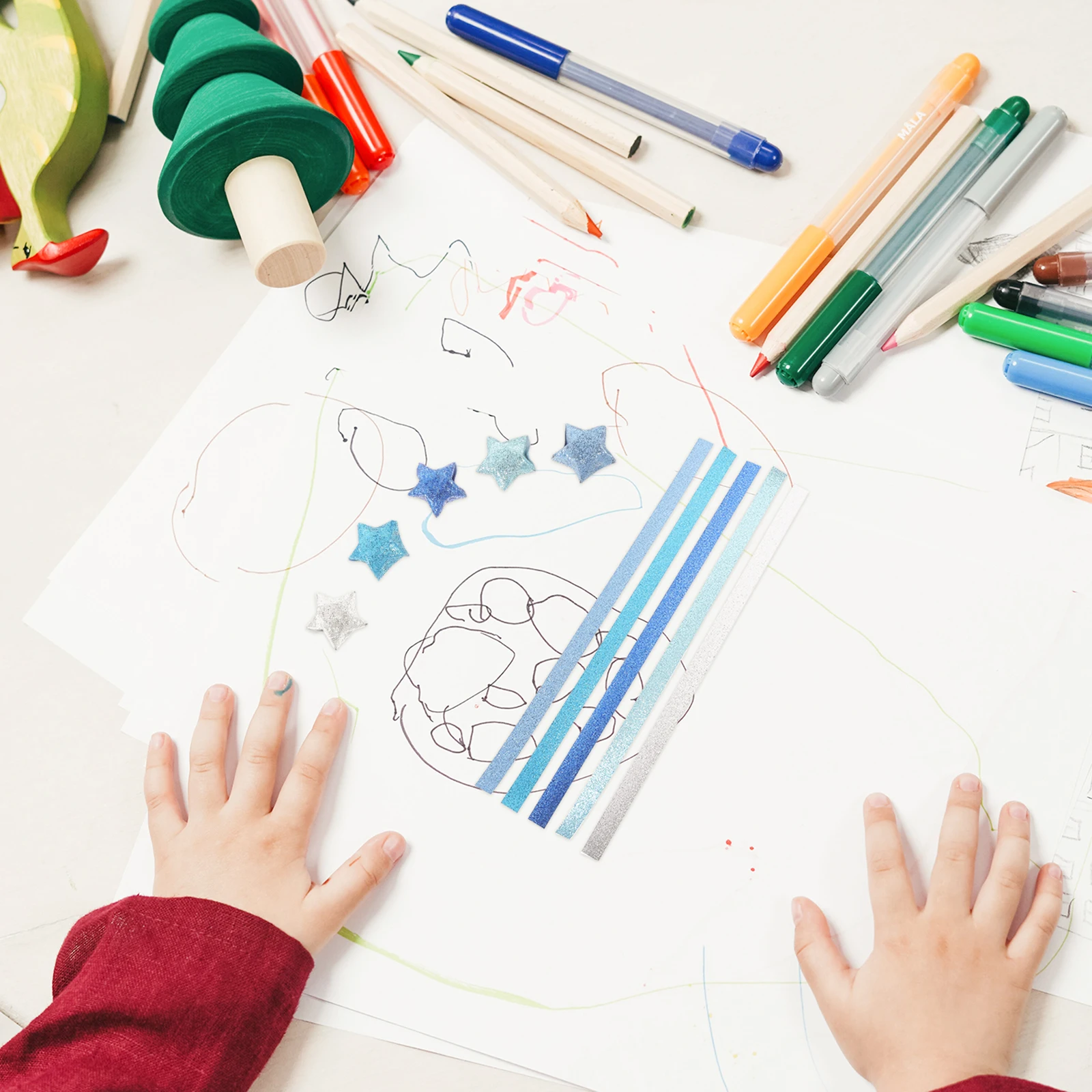 

200Pcs Origami Star Paper Glitter Strips Reasonable Thickness for DIY Handmade Crafts Folding Paper Projects