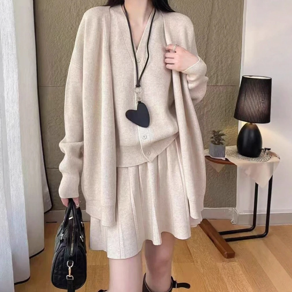 

Three Pieces Women Knitted Dress Set Y2k Matching Set V Neck Button Vest Long Sleeve Coat Mini Length Skirt 2025 Autnmn Winter