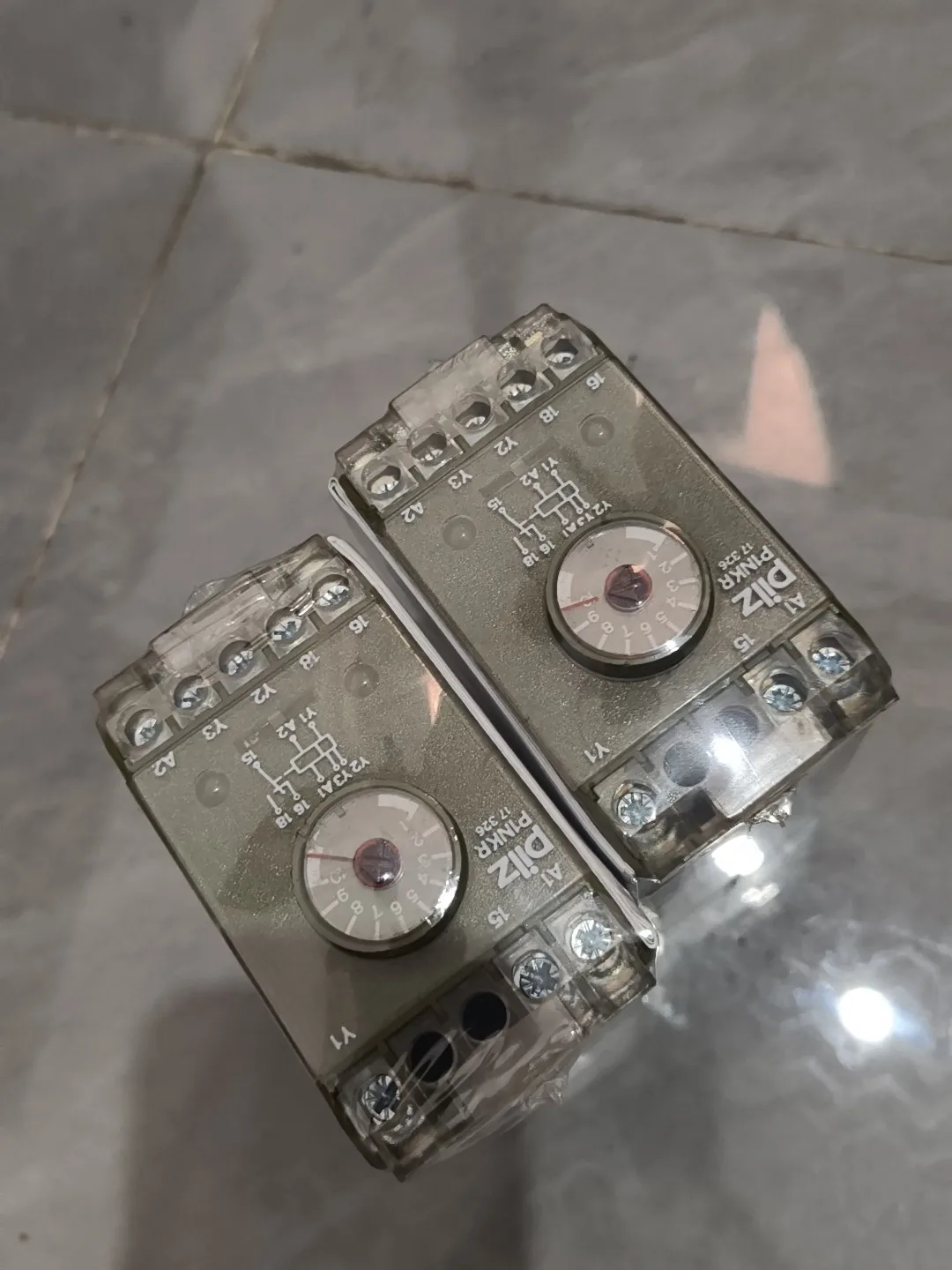 PILZ Pilz Safety Relay 410040 Engineering Surplus, Multiple