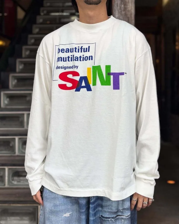 

Мужская свободная уличная одежда, красочная футболка с длинным рукавом и принтом SAINT, белая круглая трубка, повседневный топ из бесшовной ткани