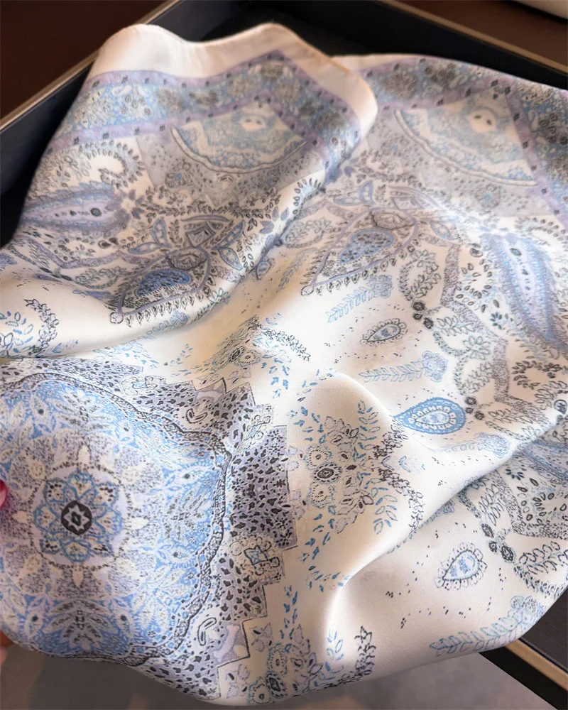 Luxuriöser bedruckter Satin-Seidenschal für Damen – Schal, Hijab, Halstuch, Haarband, Kopftuch, modisches Wickeltuch, Bandana – Neu 2026 – Detail 8