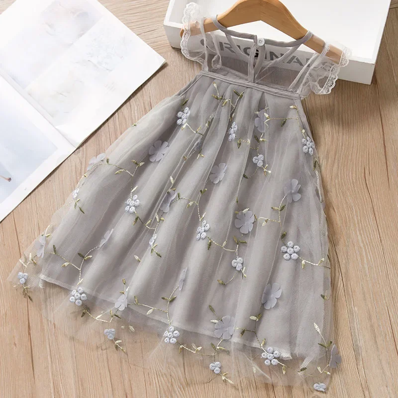 Summer 2023 new Korean version girl embroidered lace mesh dress girl baby super foreign gauze dress princess dress