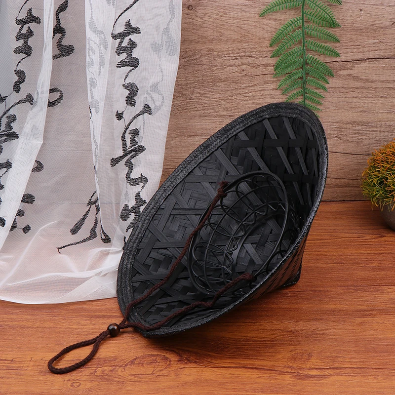 Delicato cappello conico decorativo; Rendi un impatto alle feste con questo berretto da samurai contadino di riso cinese.