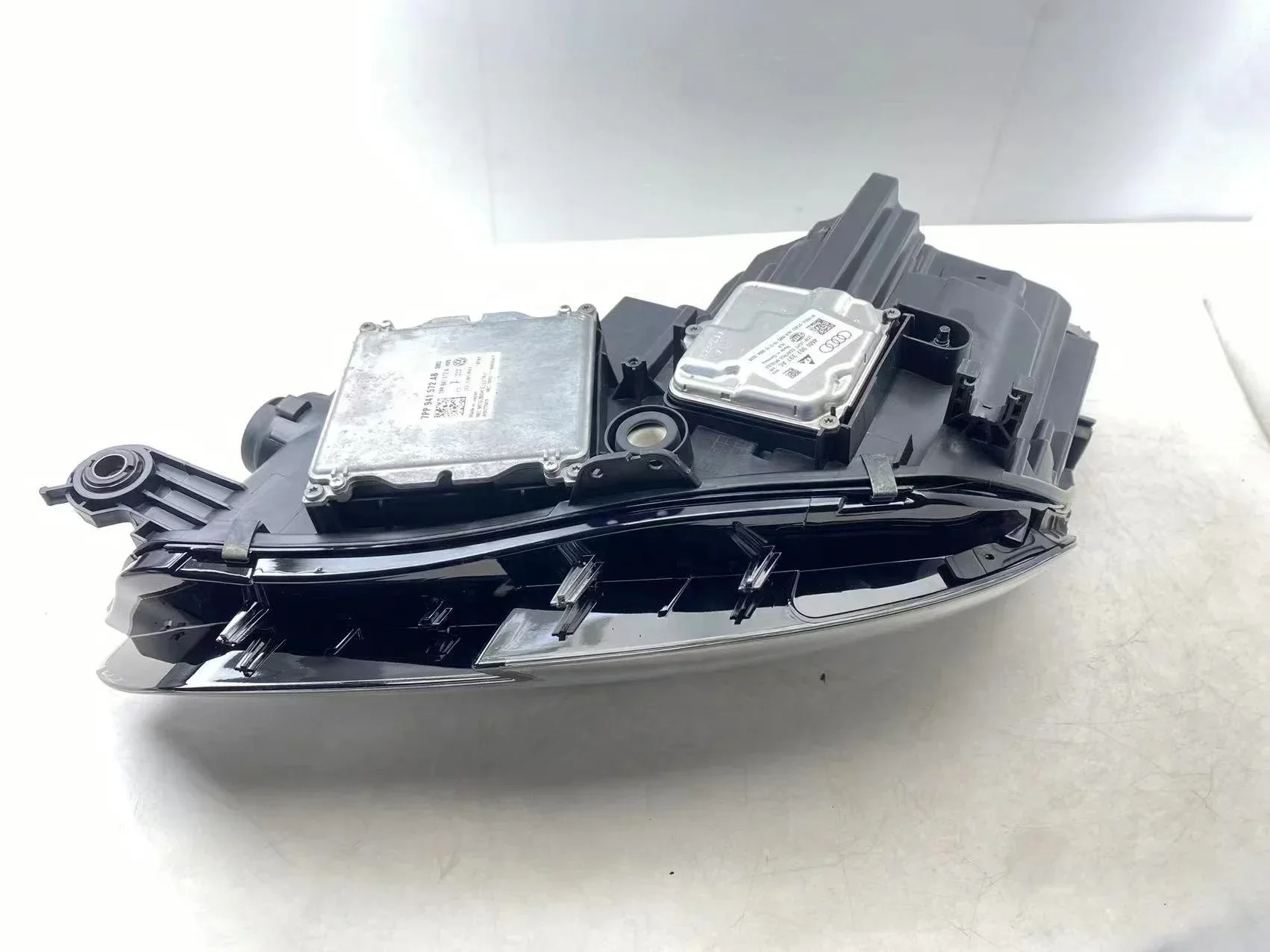 شعبية حار بيع الأصلي سيارة led المصابيح الأمامية اكسسوارات أضواء مصباح جديد RHD 8W0941774A ضوء A4 أفانت B9 المصباح ل #6