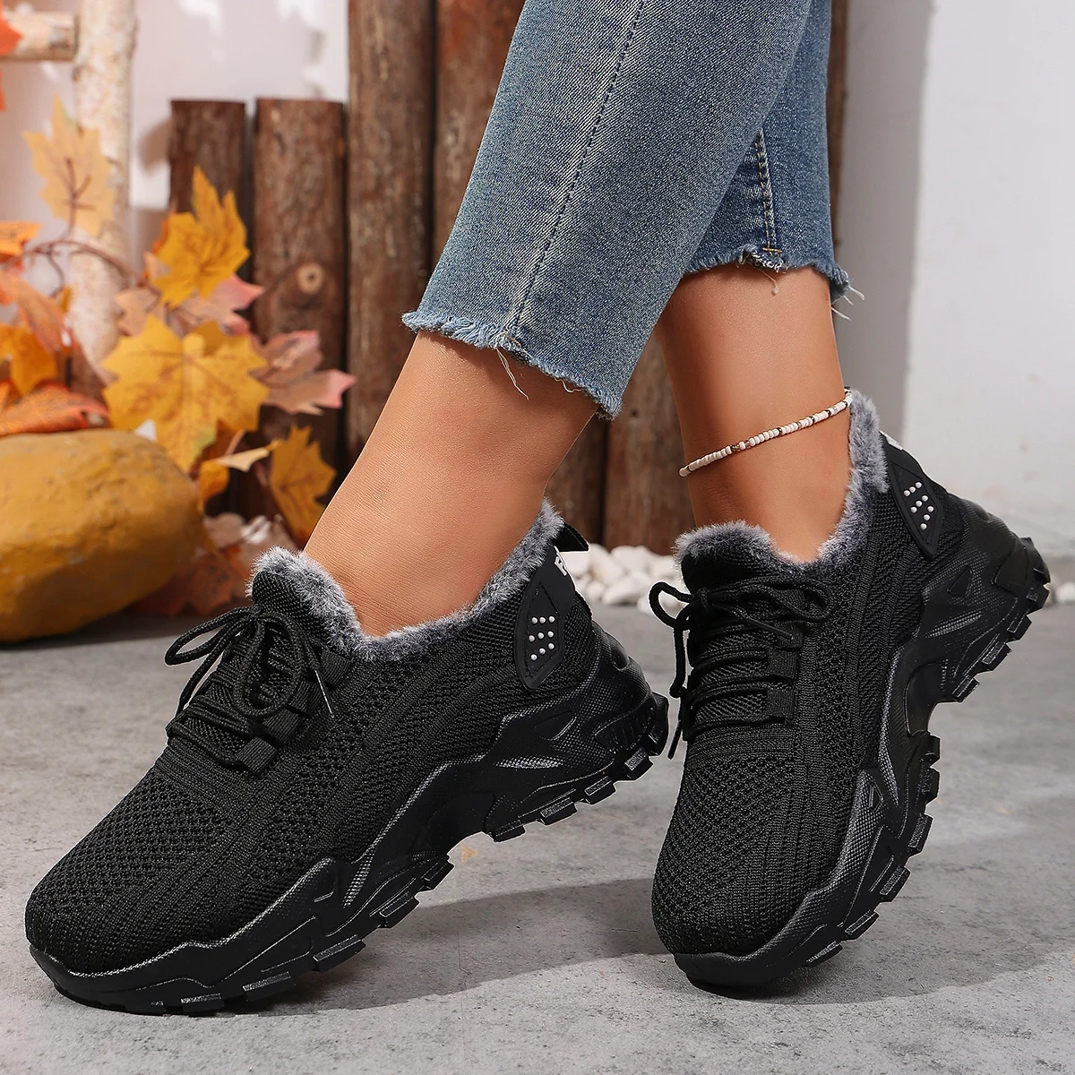 Warme, mit Fleece gefütterte Damen-Kurzstiefel: leichte, stilvolle und vielseitige Freizeitsportstiefel für Frauen. – Detail 2