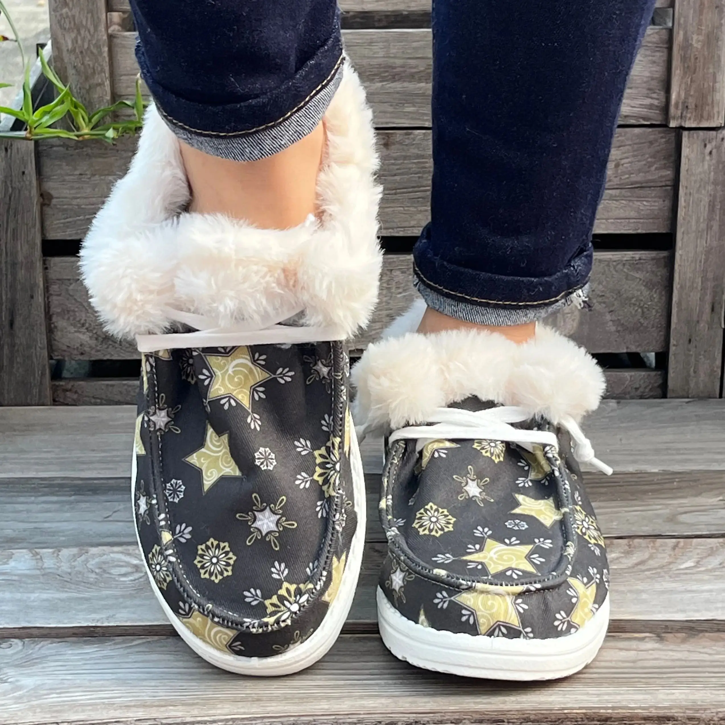 Nouveau automne et hiver femme noir flocon de neige étoile mode cadeau de Noël bottes de neige imprimées, jeunes filles sans lacet confortable semelle souple doublé polaire grande taille décontracté en peluche bottes courtes