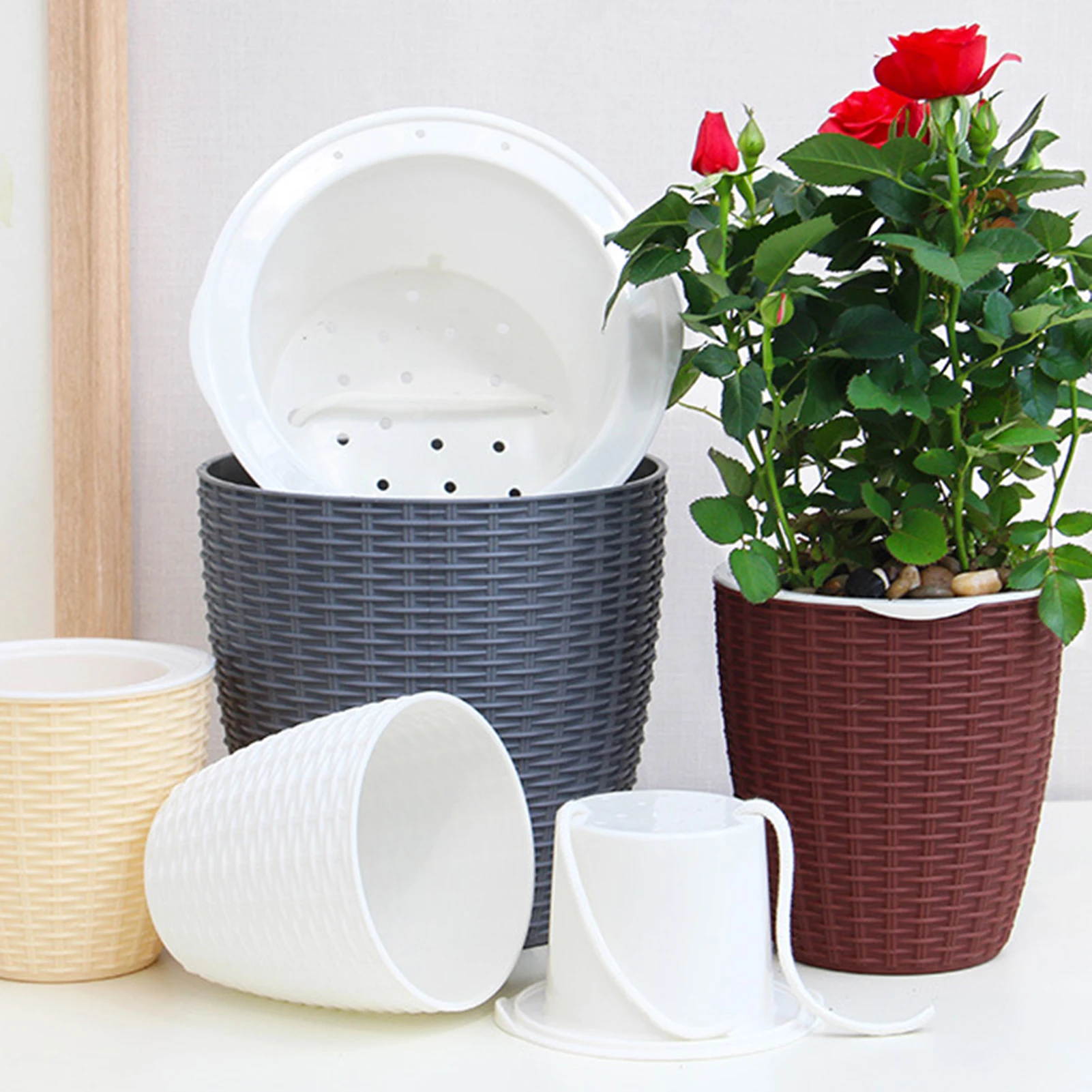 

Imitation Rattan Weave Pattern Flower Pot Corrosion-resistant Durable Flower Pot for Ensuring the Healthy Growth of Green Plants