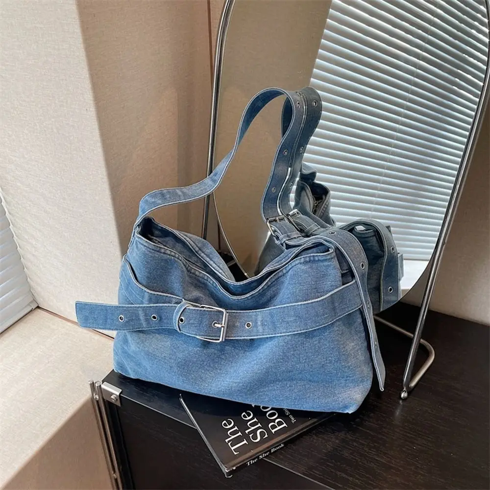 حقيبة يد كاجوال من قماش الدنيم على الطراز الكوري حقيبة حمل من جلد البولي يوريثان حقيبة يد ذات سعة كبيرة بلون سادة وسعة كبيرة تحت الإبط للفتيات