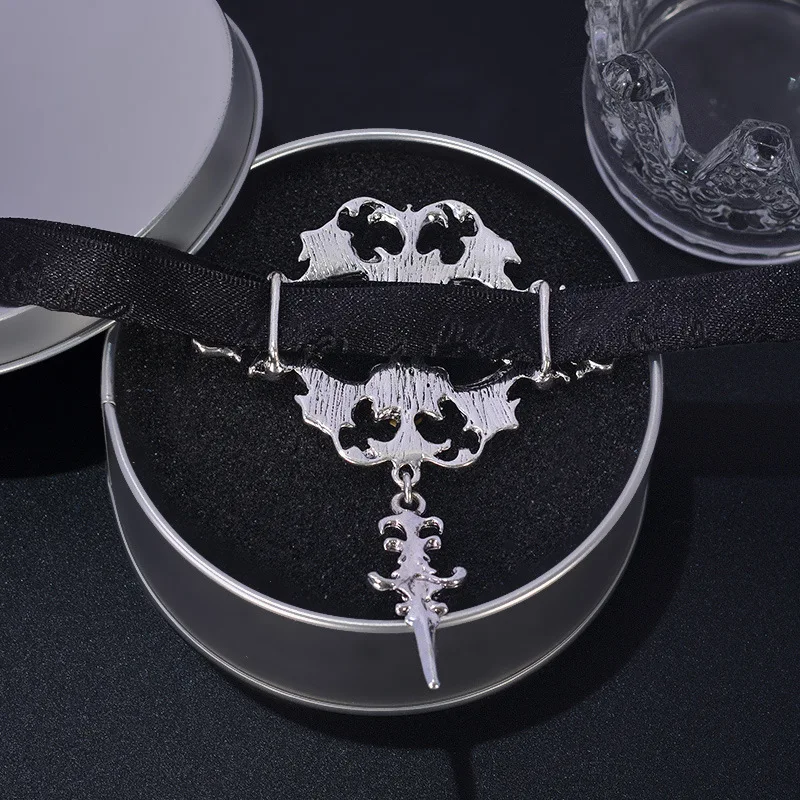 Women Goth Jewelry  Lace Velvet Necklaces Vintage Gothic Charms Choker Vampire Party Cosplay Accessory Punk Clavicle Chain Gift