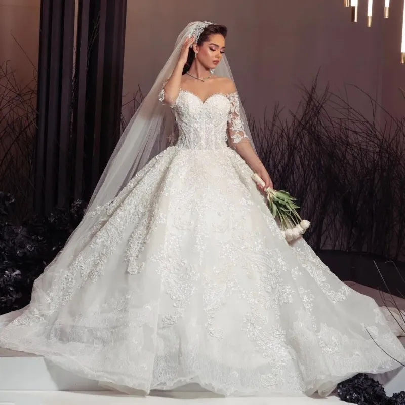 

Elegant Sweetheart Neck Half Sleeve Bride Ball Gown Wedding Dress 2024 Gorgeous Appliques Lace Chapel Train Vintage Bridal Gown