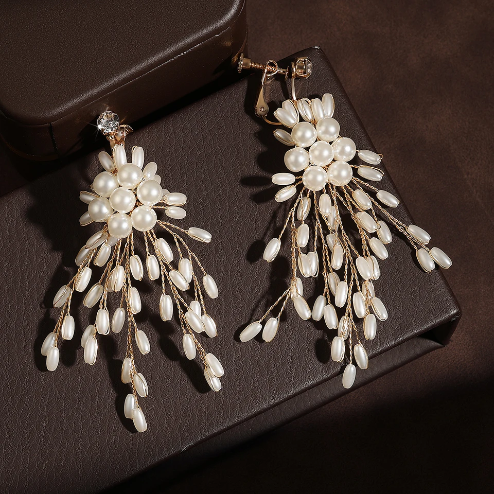 UILZ Temperament Imitation Pearl Flower Earrings Bridal Sweet Handmade Beading Earring Wedding Forest Style Dress Accessories