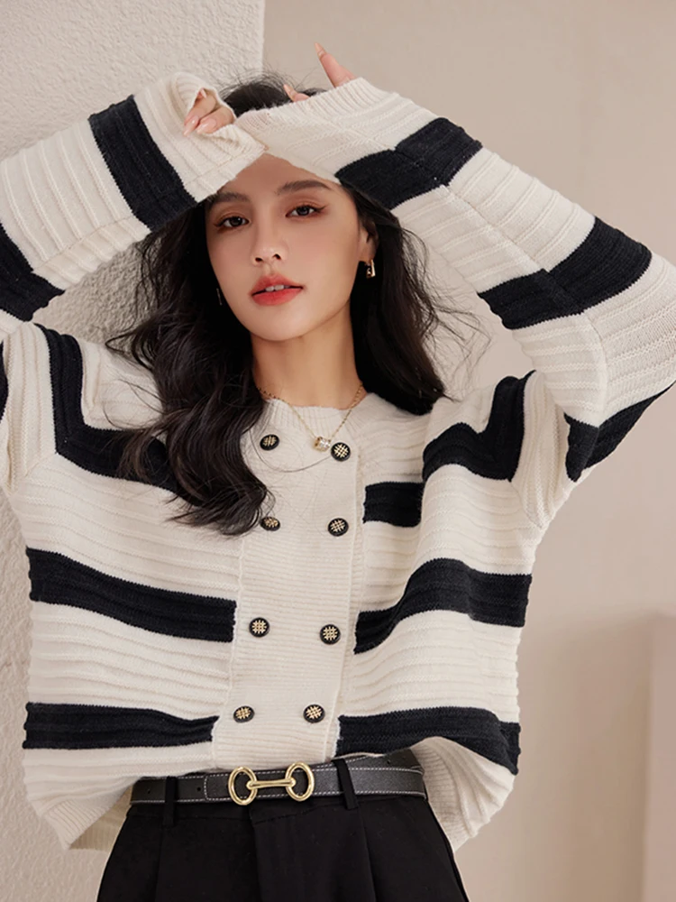 Autumn New Women\'s Casual Round Neck Sweater Button Stripe Long Sleeved Short Coat Lazy Style Knitted Cardigan