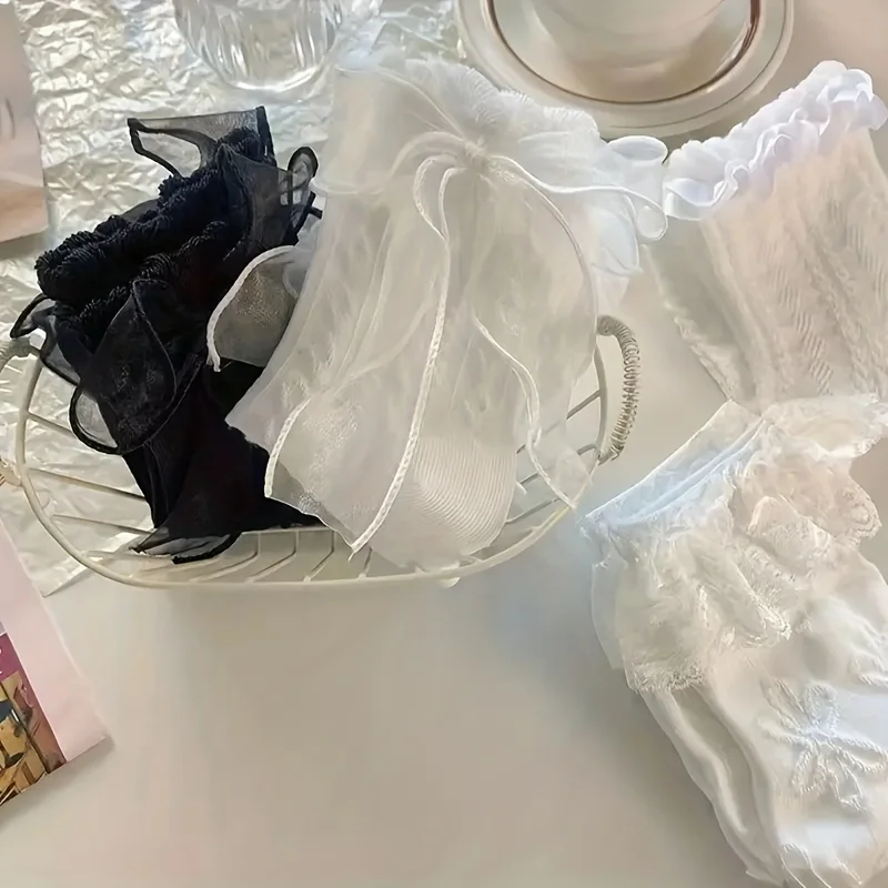 

Women'S White Lace Ankle Socks with Bow Detail Perfect for Casual Wear, Casual Socks with Bow Detail Construction, Casual Wear S