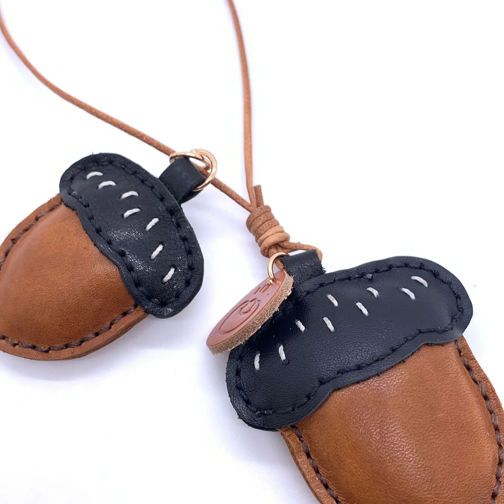 Leather Handcrafted Oak Leaf Bag Charm Backpack Decor Long Key Holder Accessory for Handbags