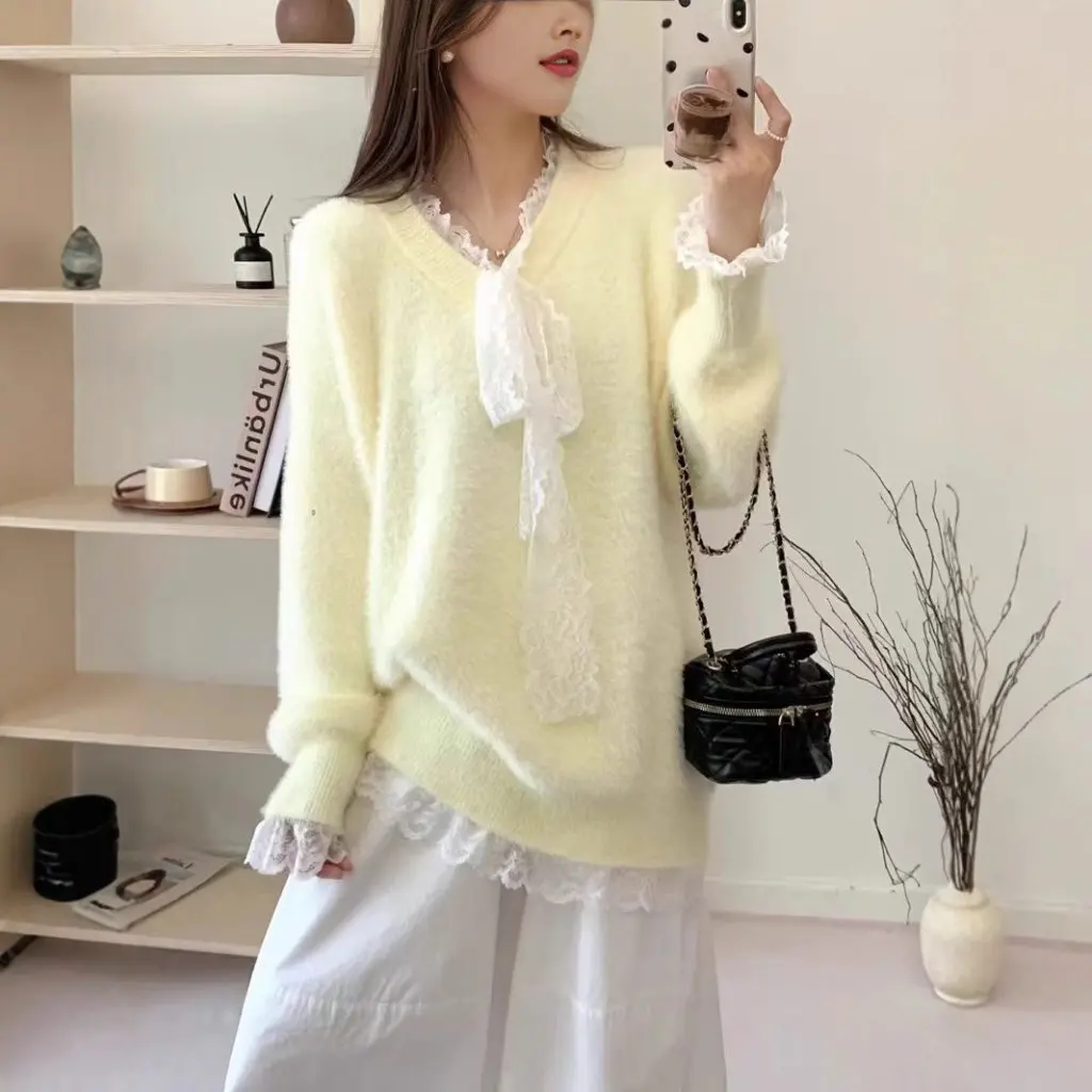 

YUNSHU Women's Lace Stitching Knitwear Top Gentle Style Loose Fit Cashmere Imitation Sweater for Autumn Winter