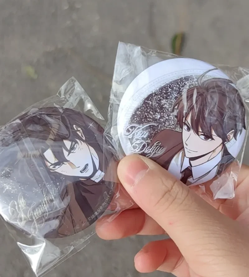 Lettore omnisciente Punto di vista Kim Dokja Liu Yoo Joonghyuk Distintivi Coda di volto Materiali Regali periferici Decorazione Ornamento