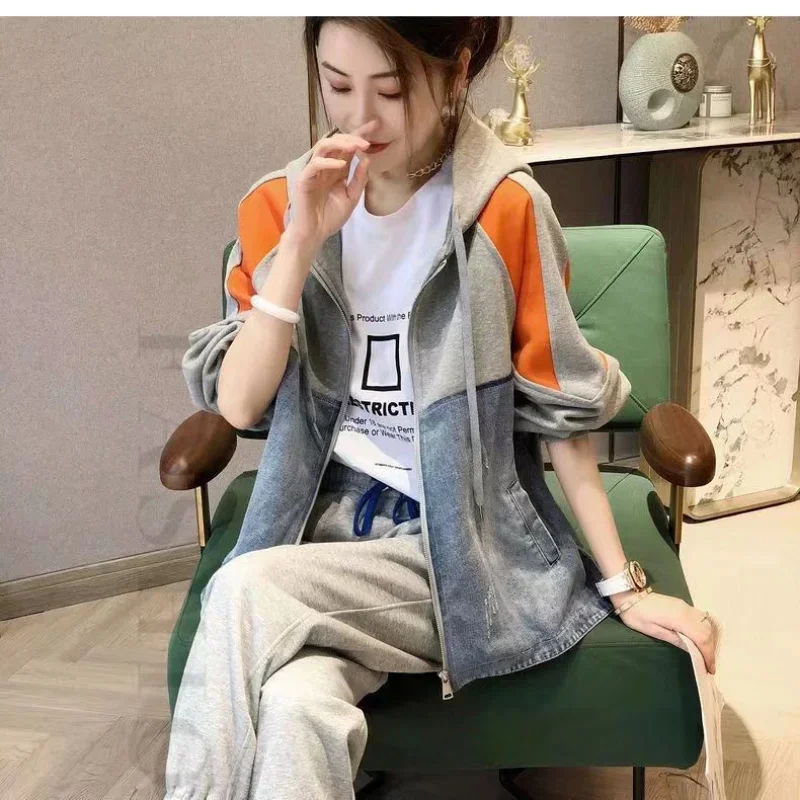 New Hooded Denim Jacket Women's Sports Shirt Denim Jacket Korean Version Fashionable Spring and Autumn Jacket Patchwork  Casual