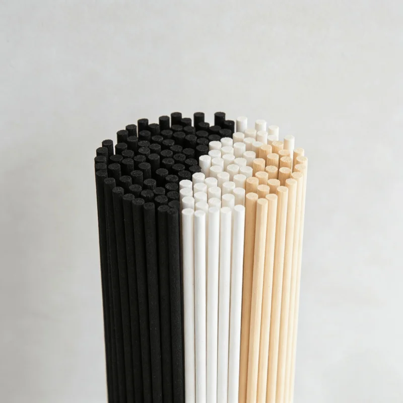 90 Stück 3 mm x 240 mm Diffusorstäbchen, drei Farben: Holz, Schwarz, Weiß, Diffusorstäbchen, flammenloser Duft