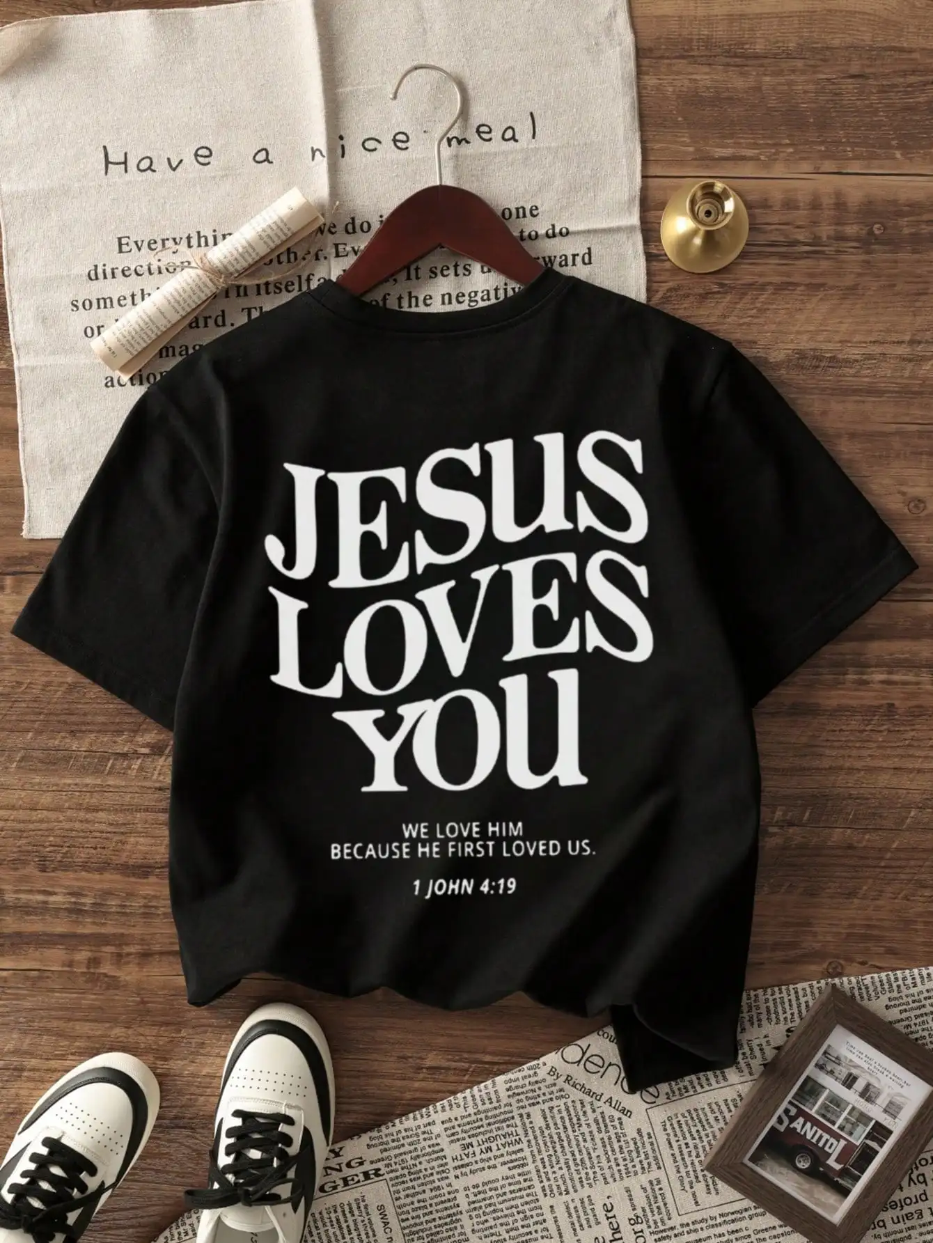 تي شيرت نسائي صيفي جديد كاجوال برقبة دائرية وأكمام قصيرة مع طباعة شعار بسيط، متعدد الاستخدامات للاستخدام اليومي. تيز الجرافيك