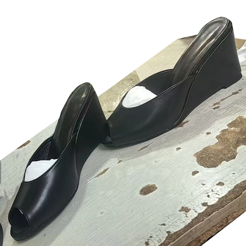 

DIZHUANG Fashionable women's high-heeled slippers. Black leather slippers. About 9cm heel height. Wedges slippers. Summer shoes.