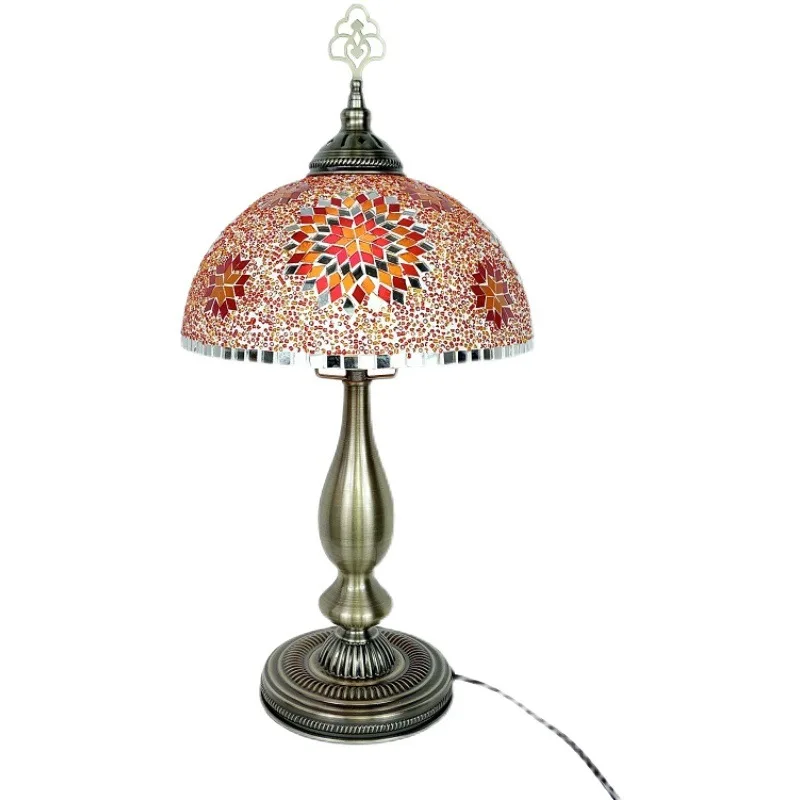 

European-style bedroom bedside lamp, handmade retro romantic hotel homestay bedroom study decorative desk lamp