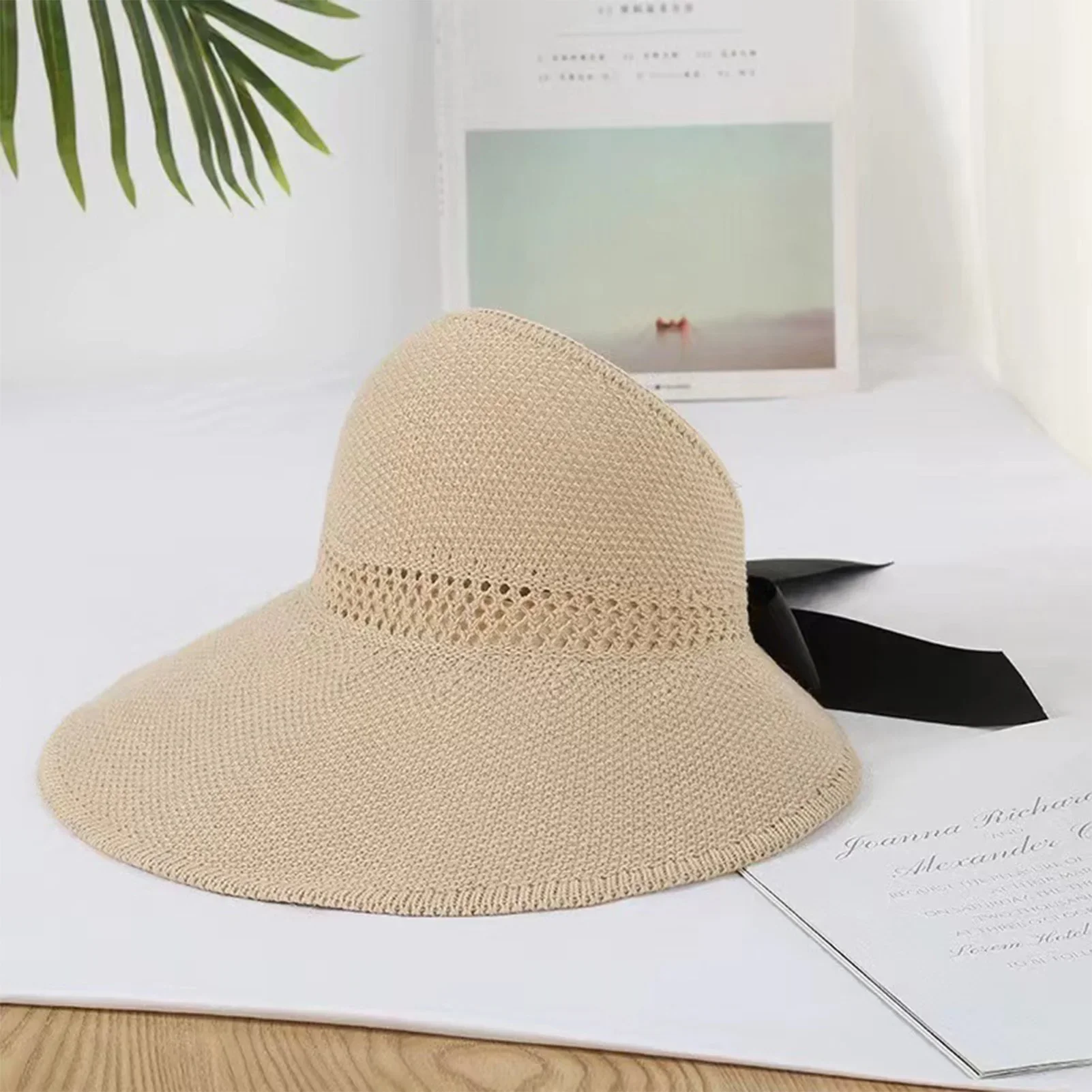 قبعة نسائية قابلة للطي بحافة واسعة من القش قابلة للتنفس على الطراز الفرنسي مع عقدة على شكل فيونكة للتصوير الفوتوغرافي للسفر في الهواء الطلق