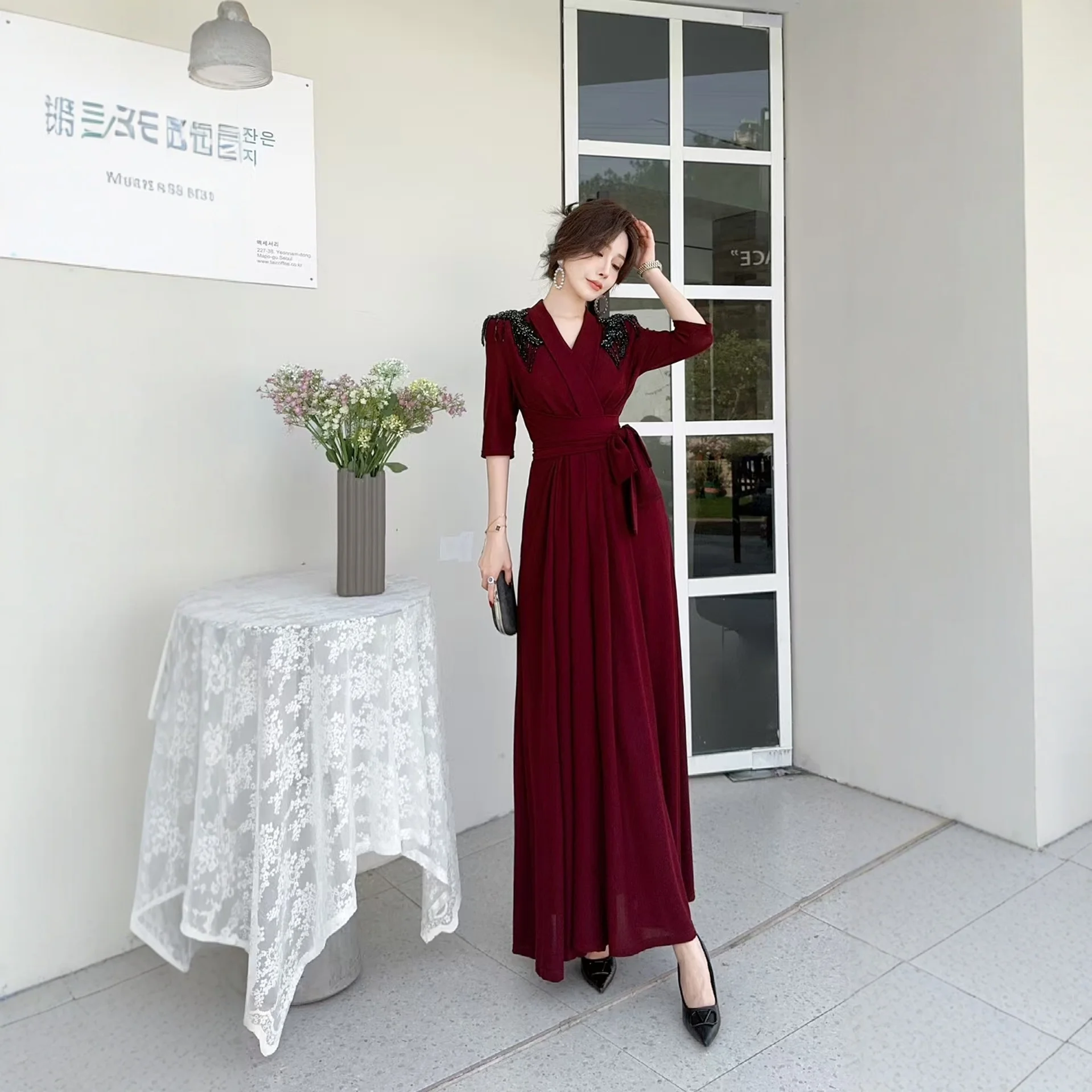

Summer 2025 Women's V-ne Long Dr Heavy Embroidery Slimming A-line Skirt High Waist Long Skirt Ele Lady Sle