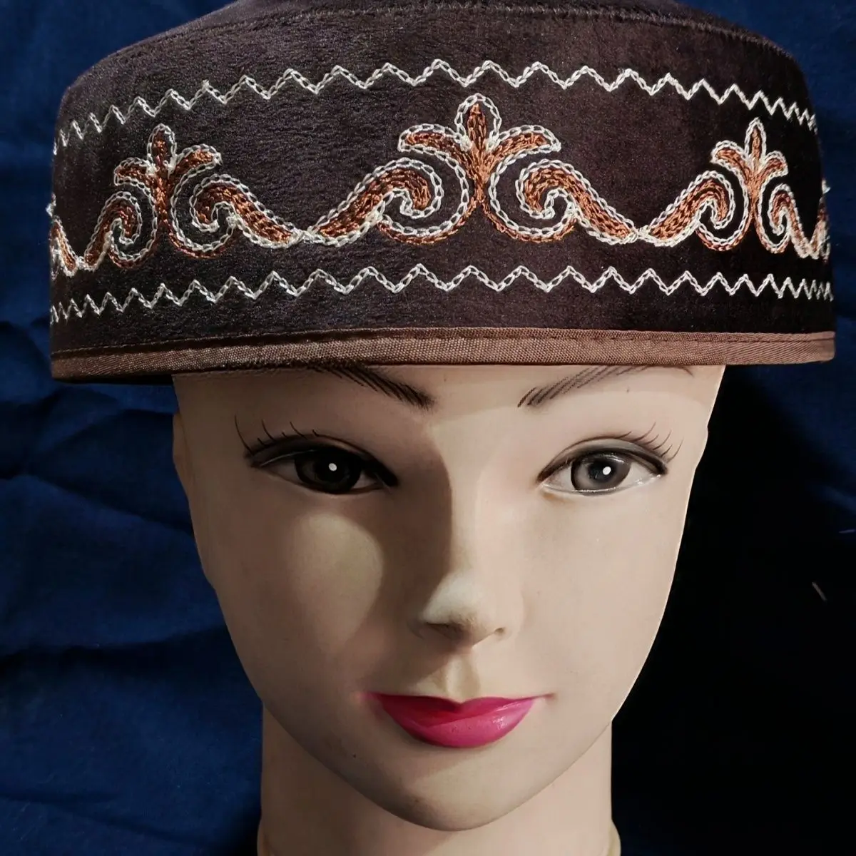 มุสลิมหมวกสําหรับชายเสื้อผ้า Freeshipping สวดมนต์หมวกเย็บปักถักร้อย Kufi อิสลาม Hijab ซาอุดีอาระเบียชาวยิว Headwraps 03538