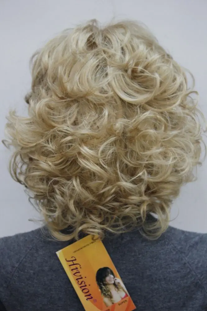 Peruca curta encaracolada para mulheres, cabelo sintético, peruca completa, loiro dourado, elegante