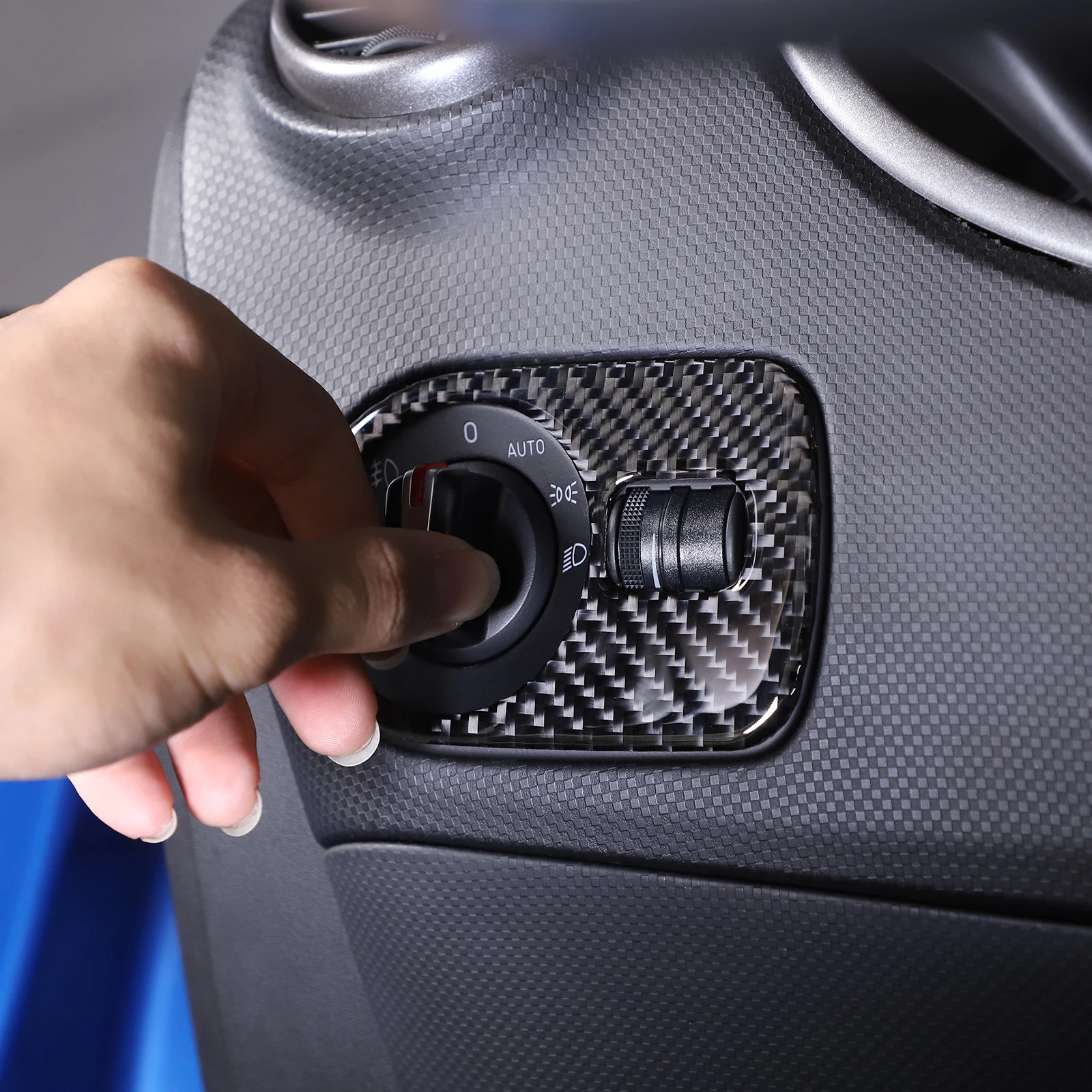 ل سيات ليون ليون Mk2 1P 2008-2012 لينة ألياف الكربون التحكم المركزي والعتاد التحول منفذ الهواء الإطار لوحة ملصق اكسسوارات السيارات