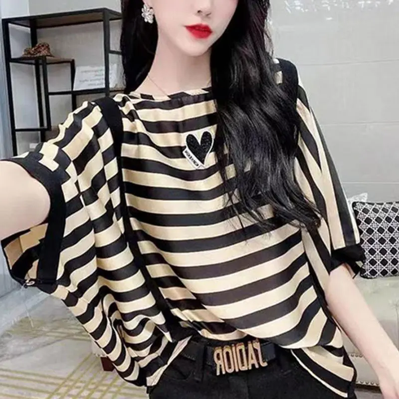 Stylish Patch Designs Pullovers Korean Striped Loose Female Clothing Vintage Half Sleeve Casual Summer Basic Round Neck T-shirt