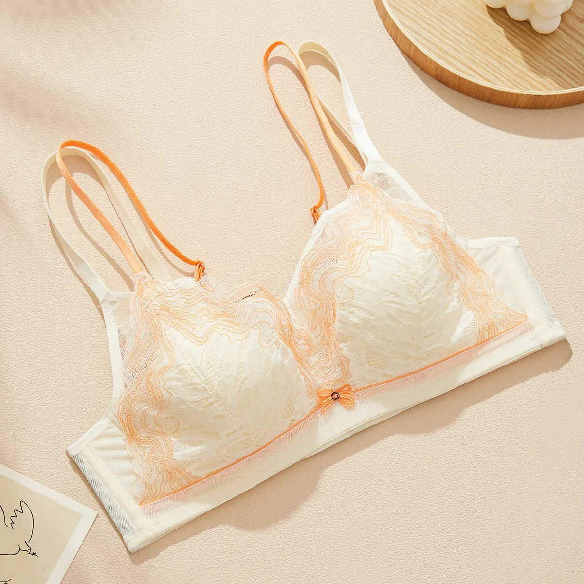 

Sexy Triangular Cup Bra Lace Underwire Bra Push Up Bra Underwire Cups Plunging Underwire Bras for Everyday Comfort BH CW9558