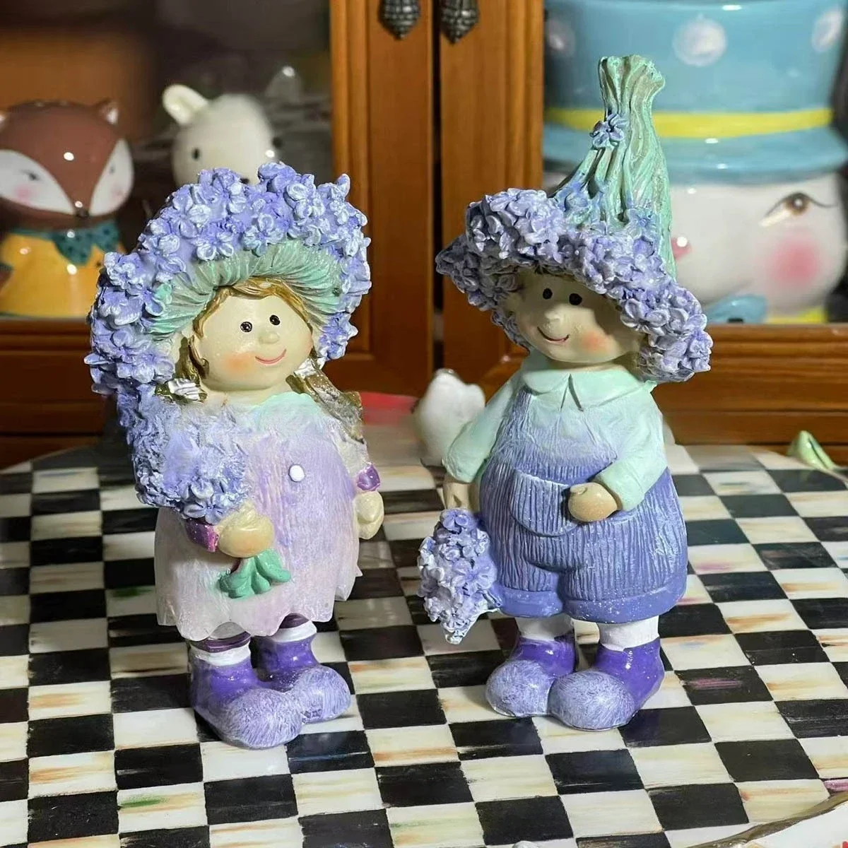 Cross-border purple cabbage doll decoration, pastoral home resin craft gifts, home garden decoration ornaments
