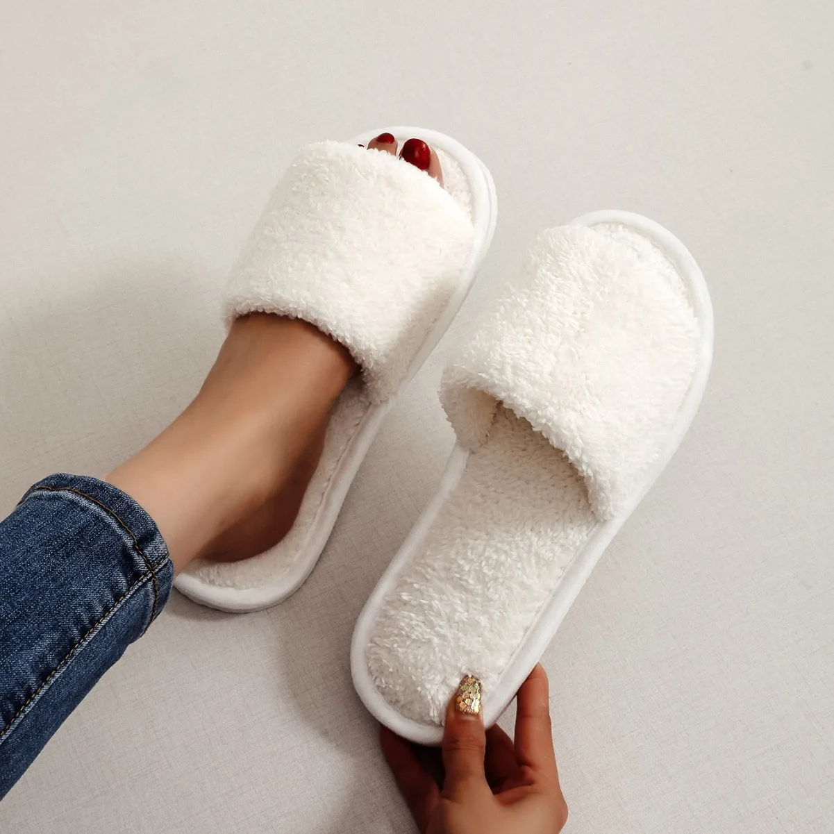 

Four Seasons New Women's Home Slippers Opening White Fur Slides Warm Plush Sandals Female Comfortable Lightweight Flat Shoes