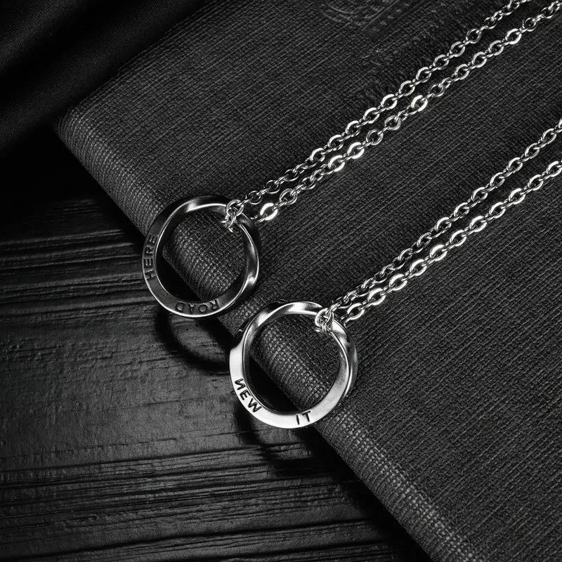 Men's Stainless Steel Mobius Ring Circle Necklace Pendant - Fashionable And Durable Accessory