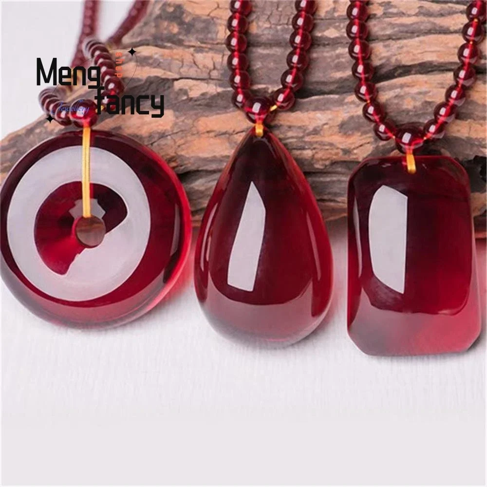 

Amber Beeswax Sweater Chain Natural Stone Pendant Charms Fashion Fine Jewelry Men Women Amulets Luxury Souvenir Holiday Gifts