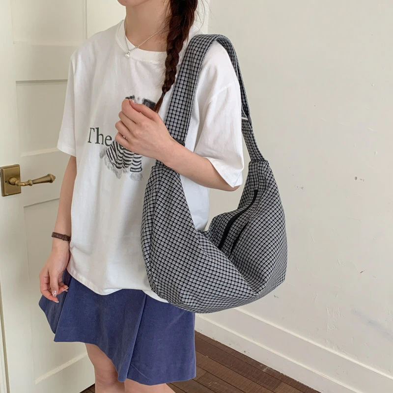 

New Korean-style niche productinsRelaxed and casual style Versatile plaid canvas bag for women, shoulder and crossbody tote bag