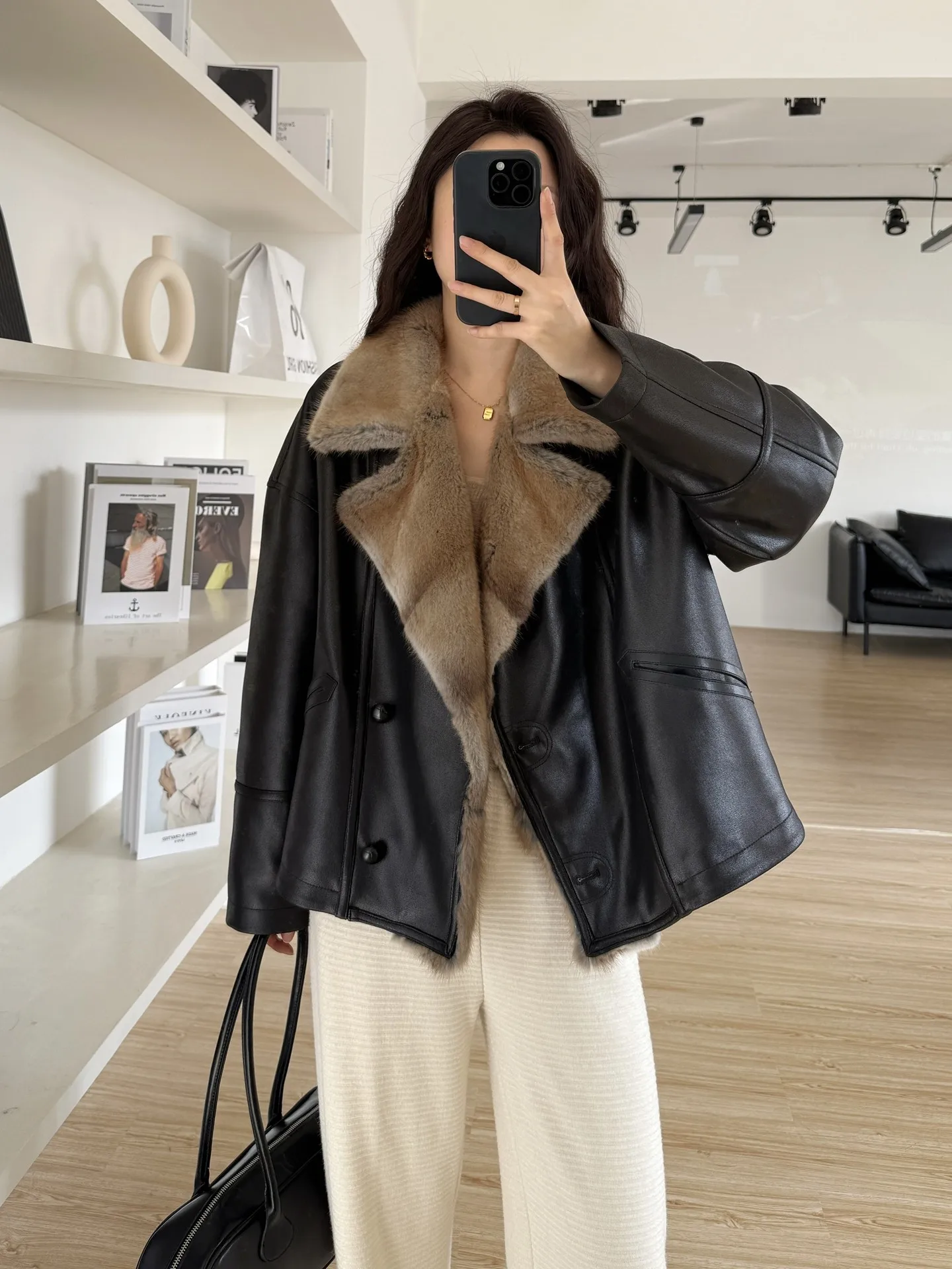 المسار المجاني 2025 شتاء جديد الجذر الأخضر طية صدر السترة المنك الجلد المدبوغ 90 الأبيض أوزة أسفل سترة الفراء سترة النساء