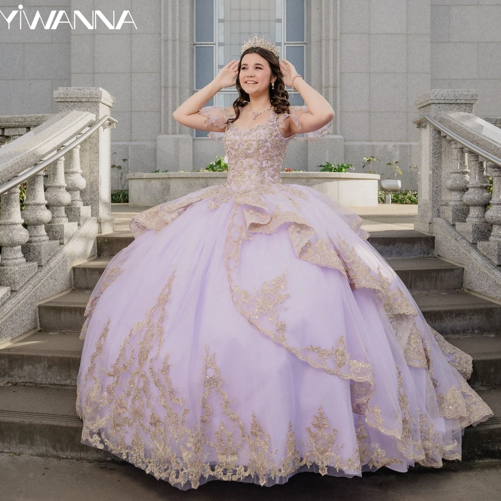 Goldene Perlen Applikationen Quince anrra Ballkleider anmutig von der Schulter Prinzessin lange lila glänzend süß 16 Kleid Vestidos