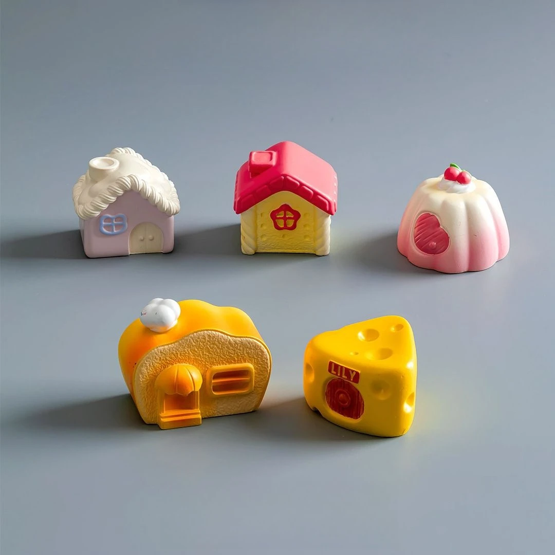 

5 Pcs Handmade Cartoon House Decor Set， Car Dashboard & Screen Ornaments，Desktop Ornaments，DIY Material Pack