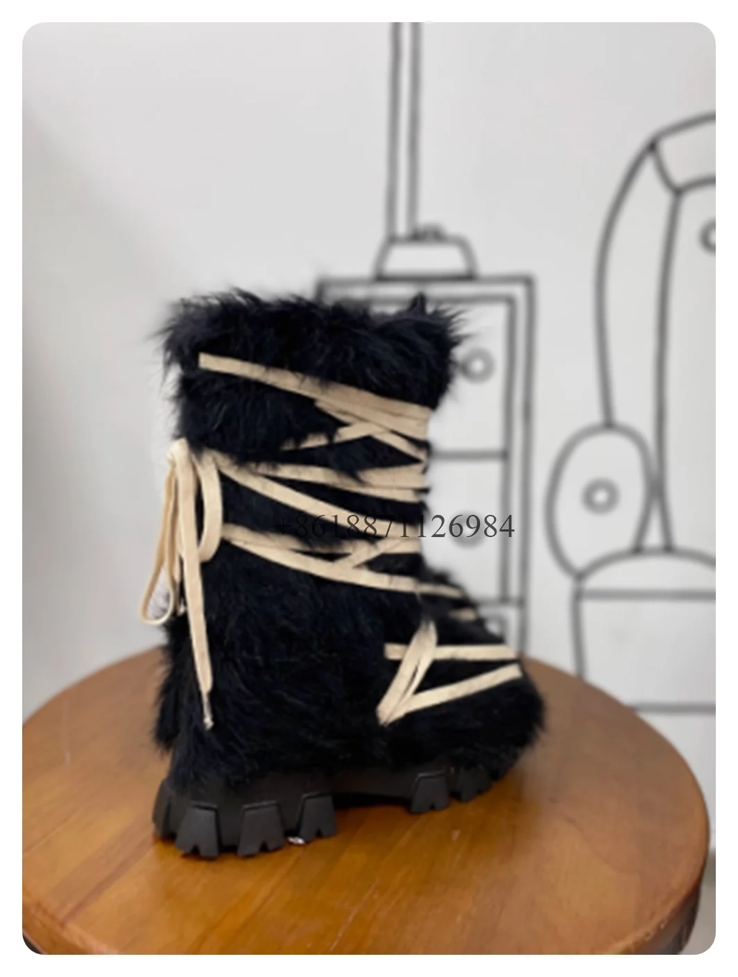 Czarne pluszowe futro Okrągłe palce Platforma Zimowe damskie buty śniegowe Chunky Middle Heels Lace Up Design Duży rozmiar Dostosowane buty