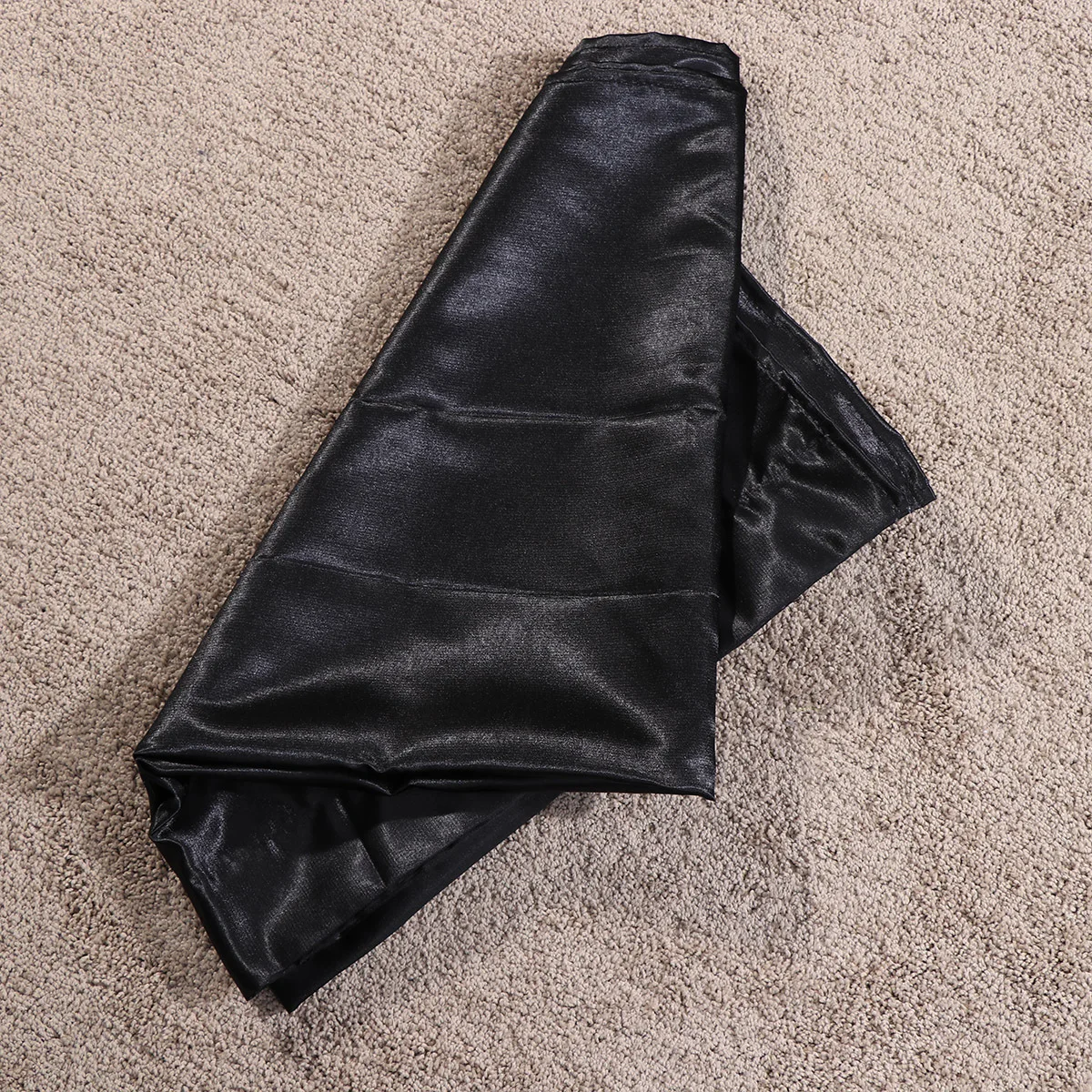 Cortina opaca de 39x84 pulgadas con aislamiento térmico para oscurecer la habitación, cortina negra con ojales para dormitorio y sala de estar, insonorizada