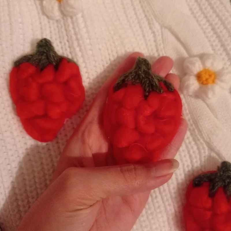 Вязаные яркие плетеные патчи в виде клубники для одежды, шляпы, игрушек, швейные плетеные Зажимы Ручной работы, аксессуары для декора «сделай сам»