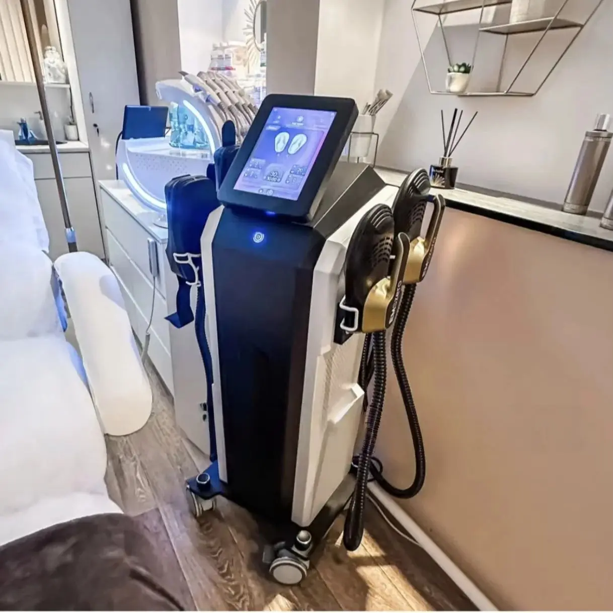 

Аппарат для коррекции фигуры EMS 6500W | Электромагнитная стимуляция мышц для сжигания жира, коррекции фигуры и наращивания мышечной массы